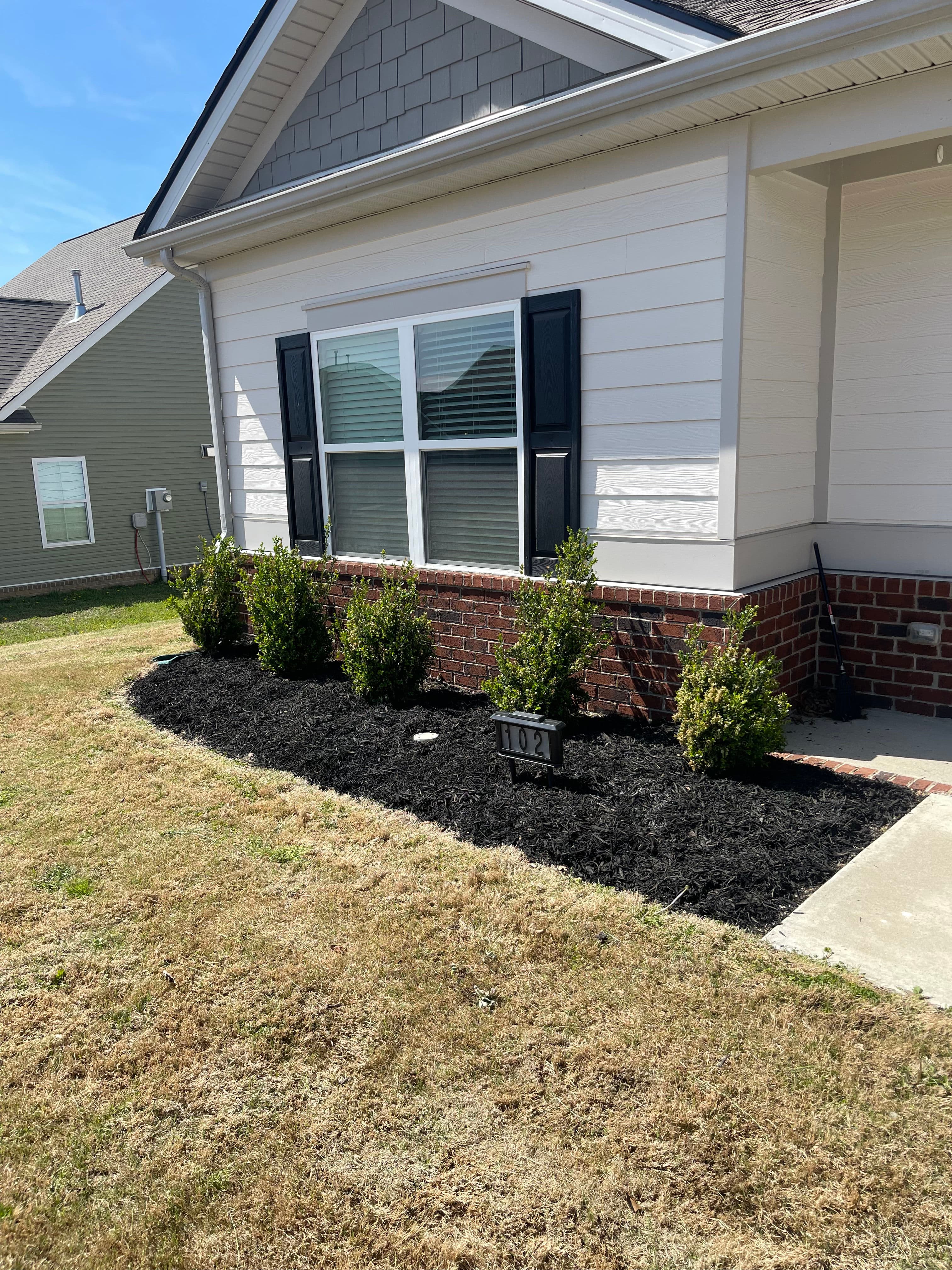 Project Fresh Mulch Refresh for a Neat Yard image